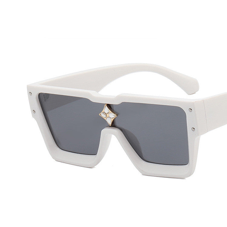 New Large Frame Trendy Sunglasses Solid white flake